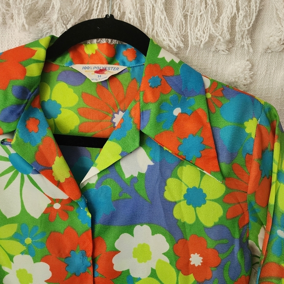60's 70's Vintage Floral DayGlo Button Down Wing Collar Blouse - Picture 4 of 5